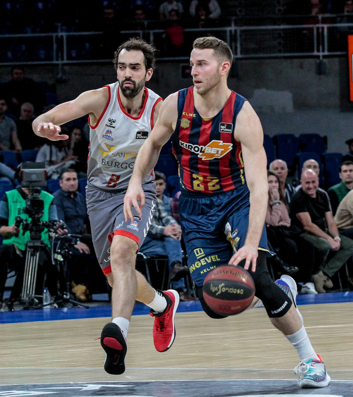 Fotos: Las mejores imágenes del Baskonia - Burgos