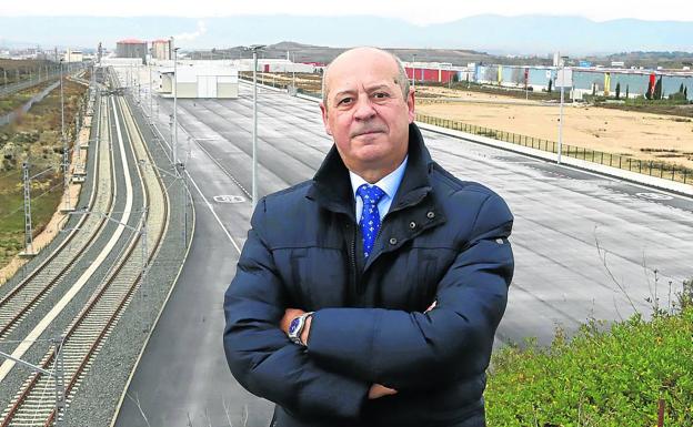 Peio Ruiz, presidente de Arasur, en el polígono. 