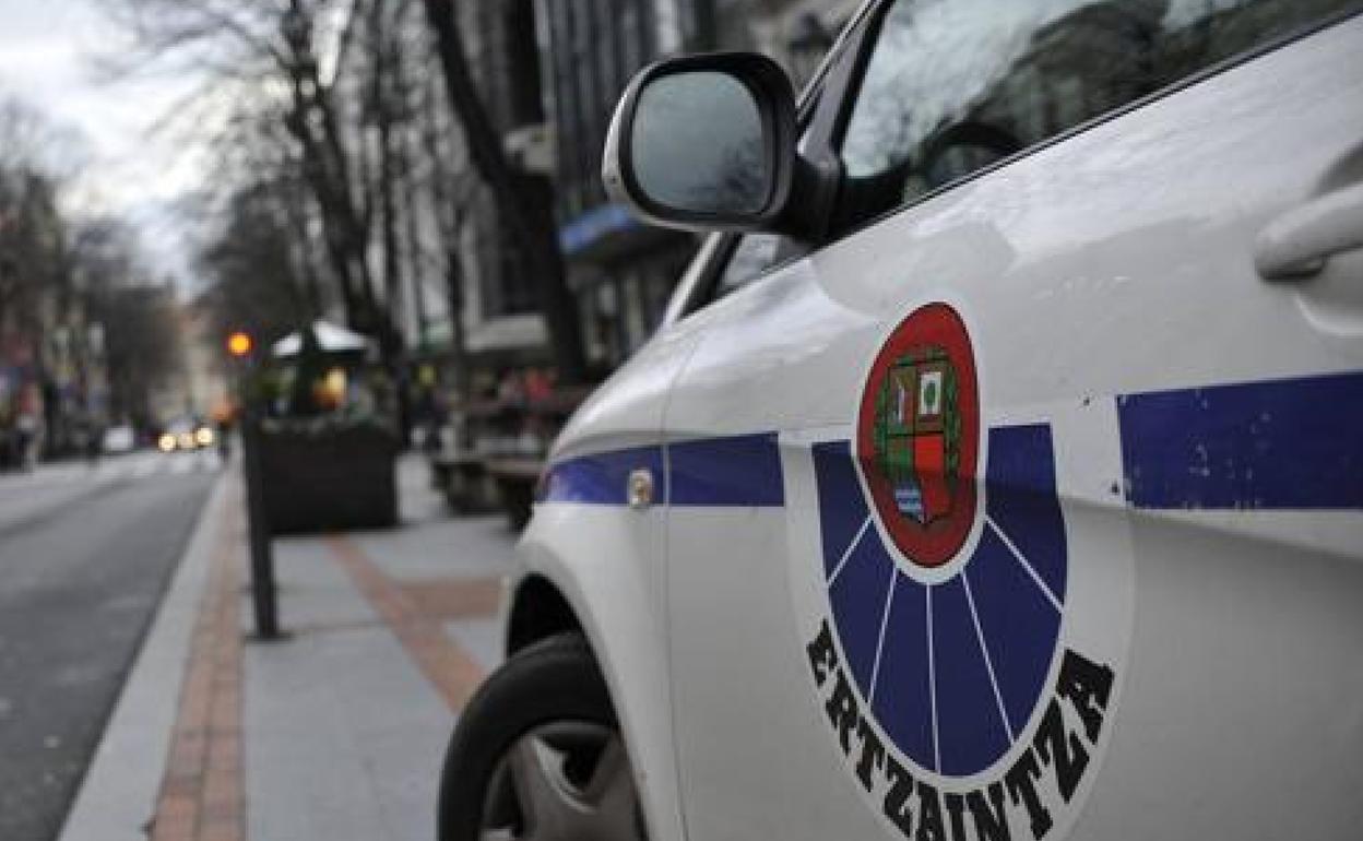 Arrestado un joven de 21 años en Bilbao con varias bolsas de hachís y marihuana preparadas para su venta