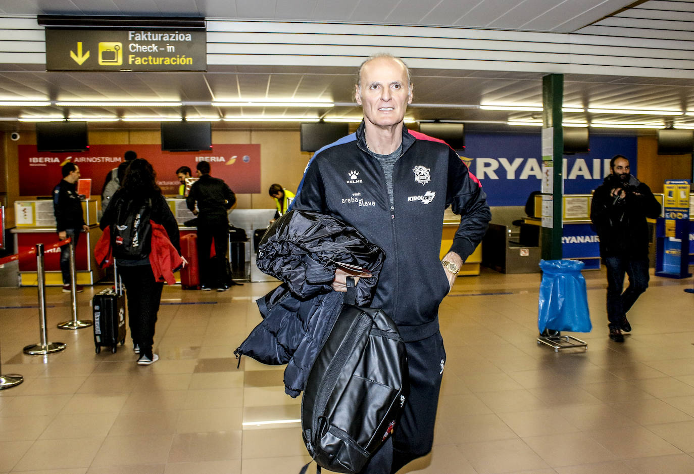 Fotos: Ivanovic ya viste los colores del Baskonia