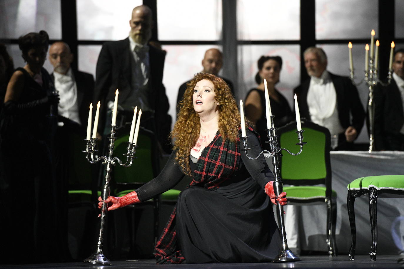 El hito de ‘Lucía de Lammermoor.’ La ópera de Donizetti abrió por todo lo alto la temporada de la ABAO, con la Orquesta Sinfónica de Euskadi dirigida por Riccardo Frizza y las voces de la soprano australiana Jessica Pratt, el tenor jerezano Ismael Jordi y el barítono onubense Juan Jesús Rodríguez. El público se rindió al buen hacer de los músicos, que recibieron la mayor de las ovaciones. 