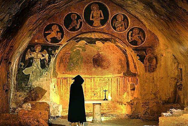 La iglesia. Formaba parte del gran convento que los dominicos tenían en Narni, destruido en su mayor parte durante los bombardeos aliados en la Segunda Guerra Mundial. 