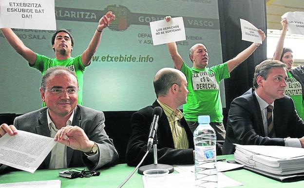 Relevancia. Los sorteos se hicieron tan masivos que no faltaba el consejero de turno (en la foto, Javier Madrazo). 