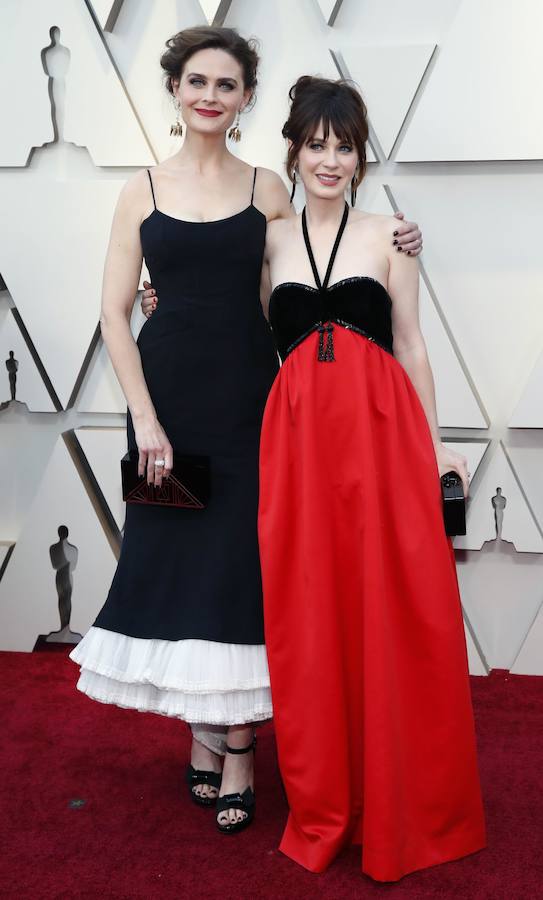 Zooey y Emily Deschanel en los Oscar 2019 