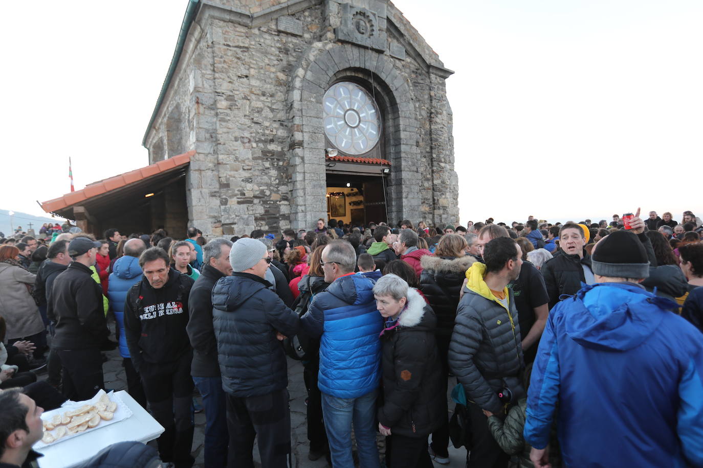 Fotos: La última misa del año en Gaztelugatxe