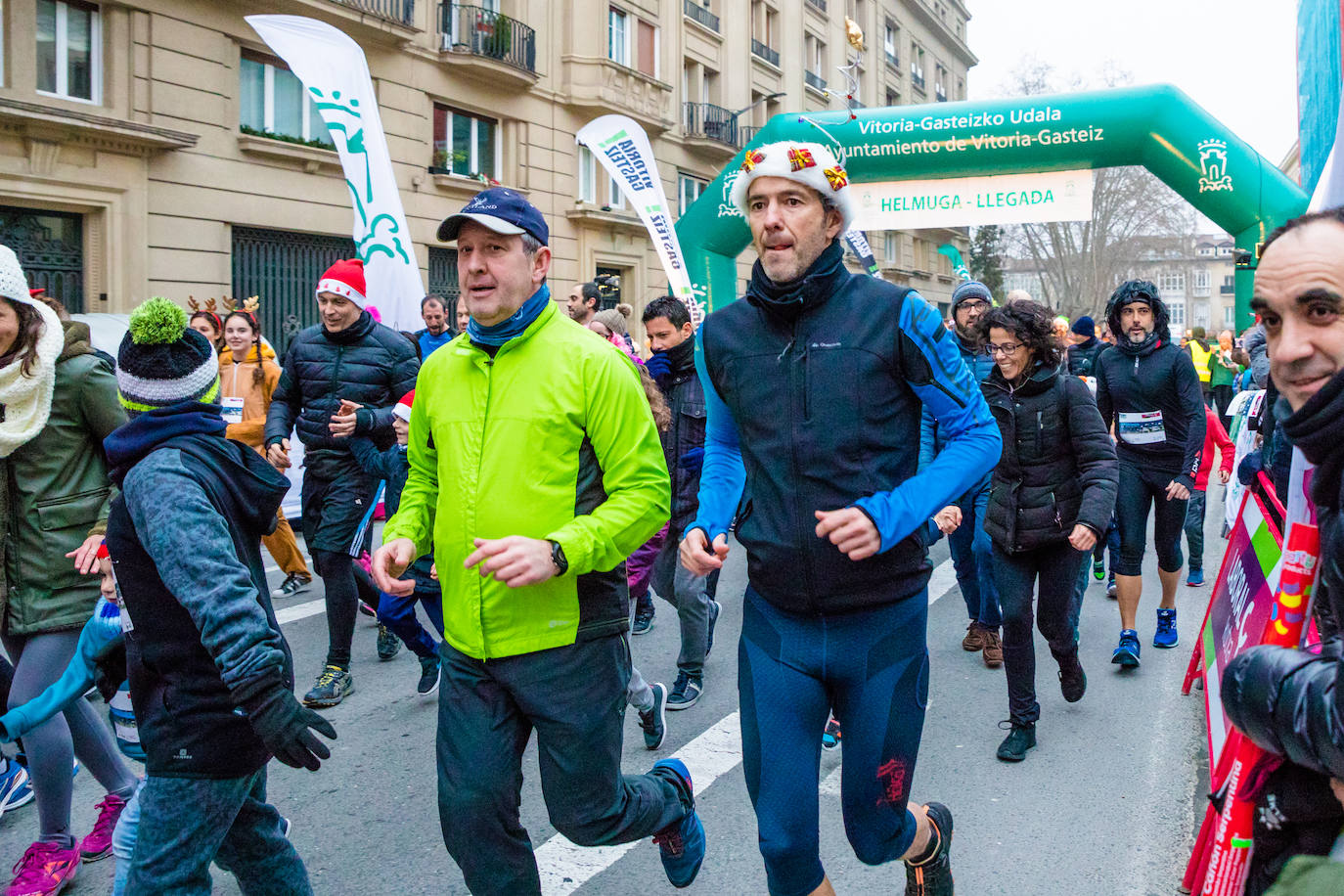 Fotos: Las fotos de la San Silvestre Txiki de Vitoria