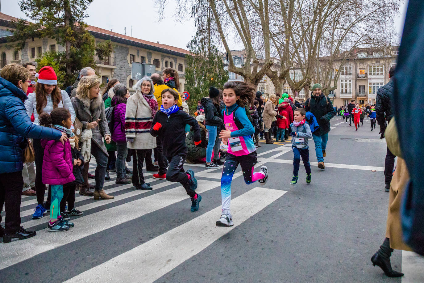 Fotos: Las fotos de la San Silvestre Txiki de Vitoria