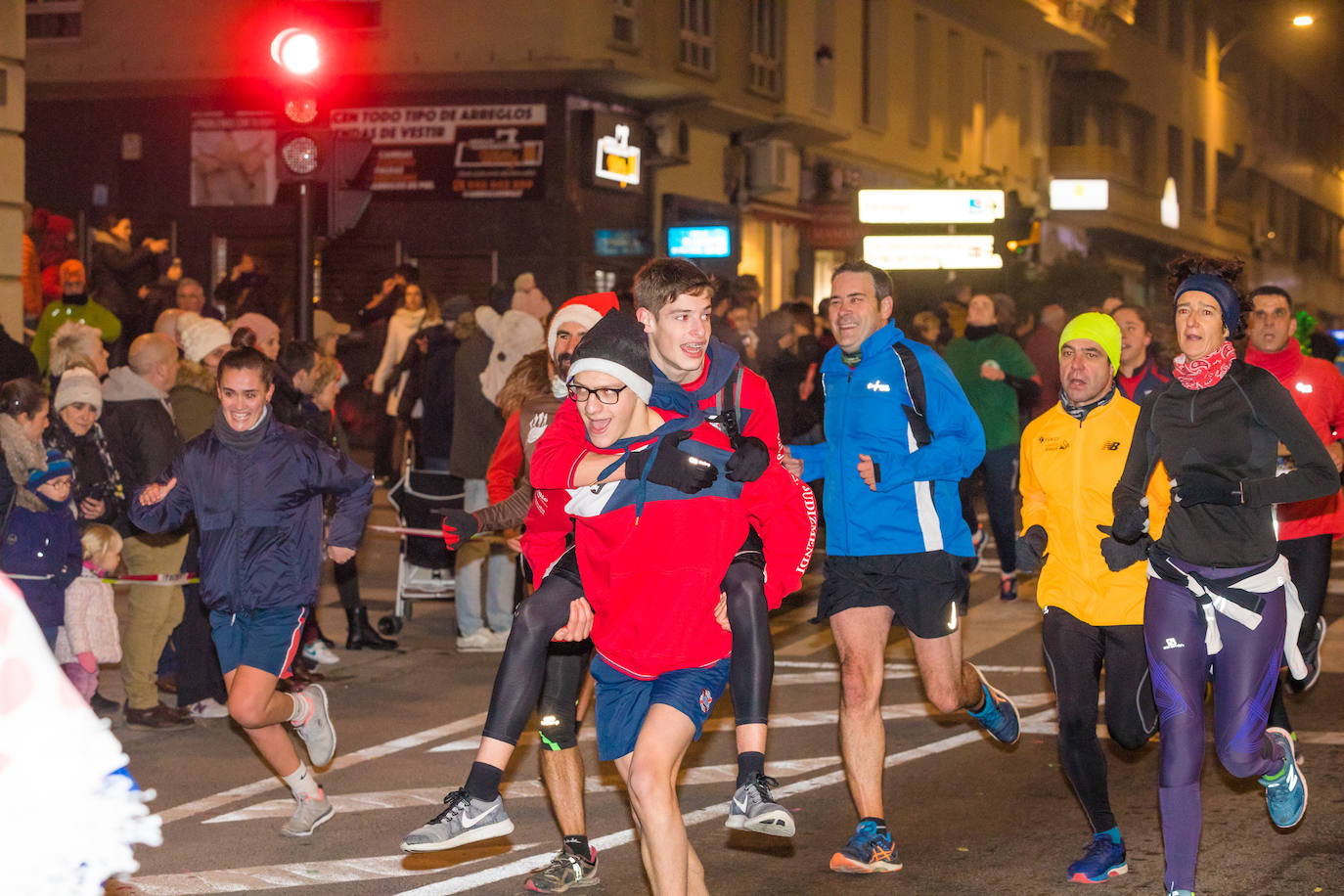 Fotos: Las fotos de la San Silvestre de Vitoria