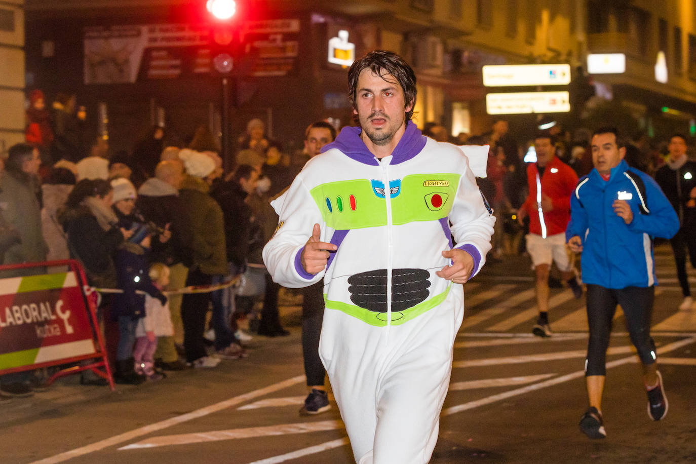 Fotos: Las fotos de la San Silvestre de Vitoria