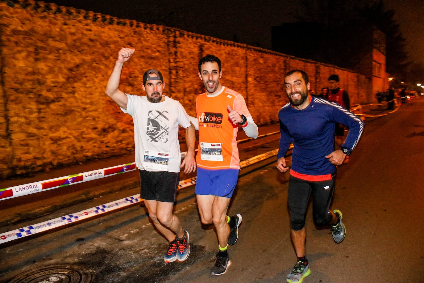 Fotos: Las fotos de la San Silvestre de Vitoria