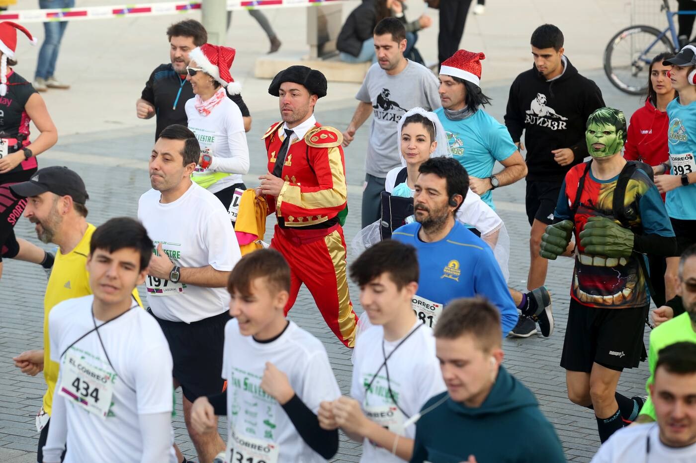 Fotos: Bilbao se llena de &#039;runners&#039; por la San Silvestre de Rekalde