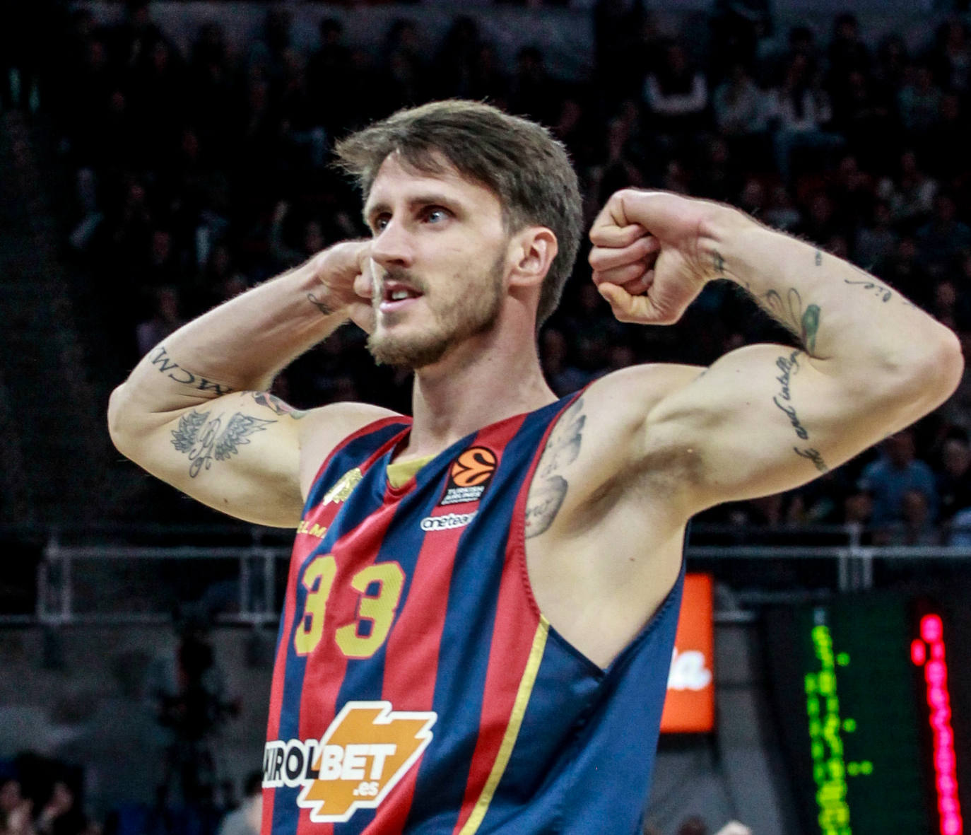 Fotos: Las mejores imágenes del Baskonia - Barcelona de Euroliga 2019