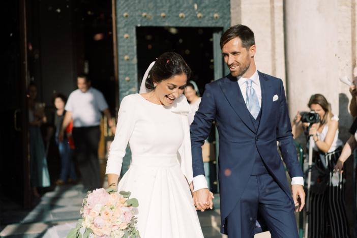 Fotos: La novia que sorprendió con dos looks &#039;made in Euskadi&#039; totalmente distintos en su boda