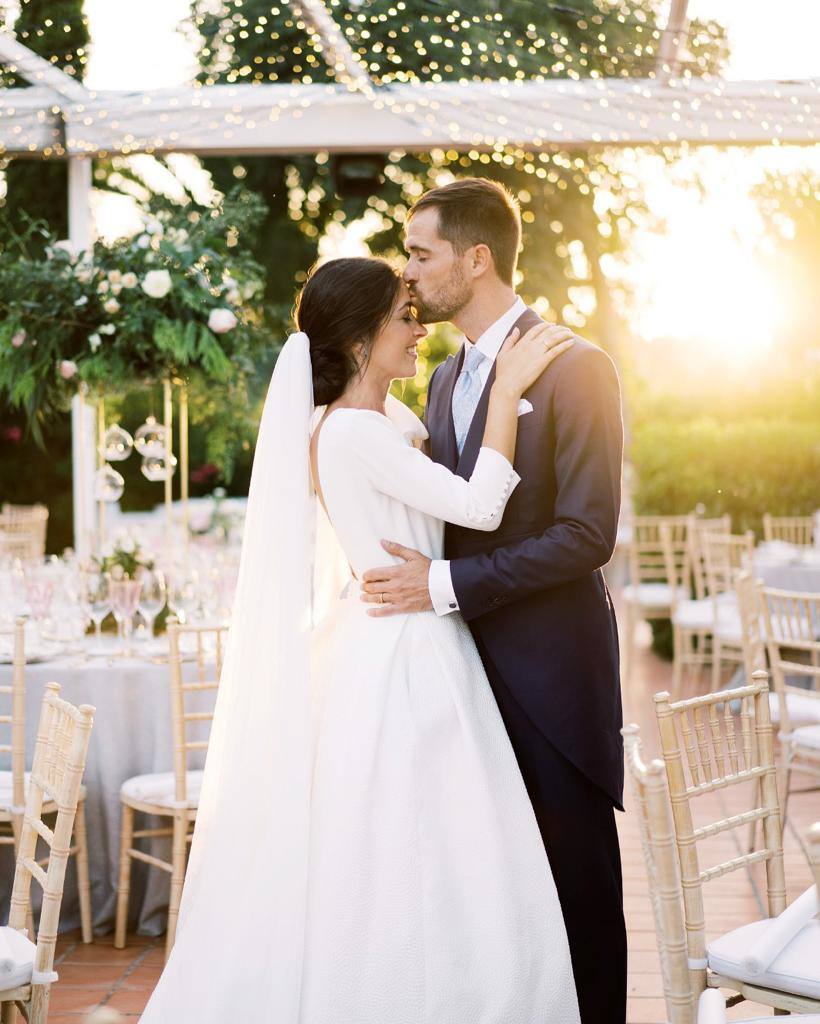 Fotos: La novia que sorprendió con dos looks &#039;made in Euskadi&#039; totalmente distintos en su boda