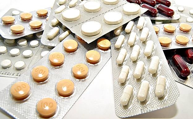 Apuesta del Ministerio por sustituir fármacos tradicionales por biosimilares y genéricos