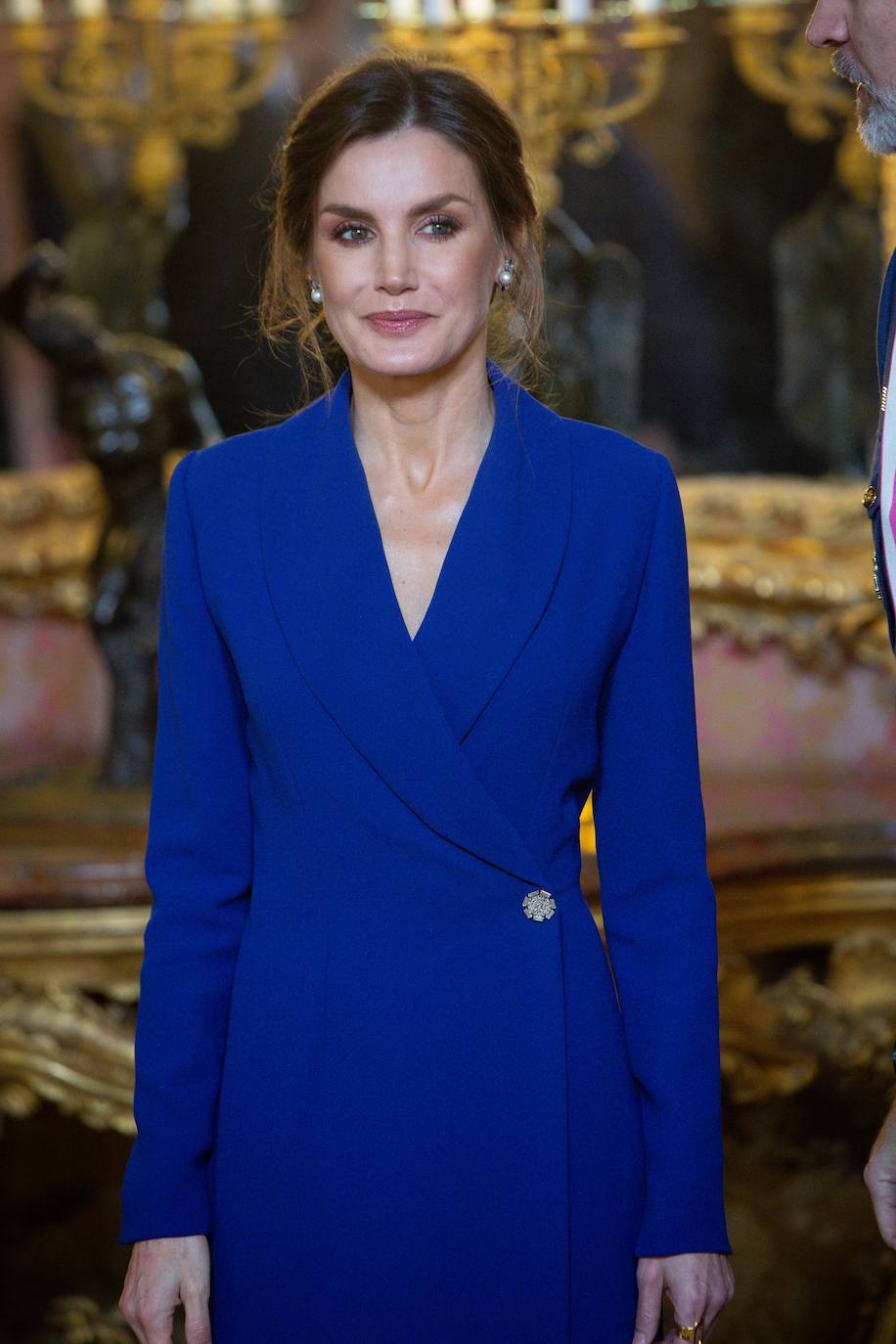 Fotos: El recogido &#039;messy&#039; de Letizia planea ser el peinado de invitada clave de 2020