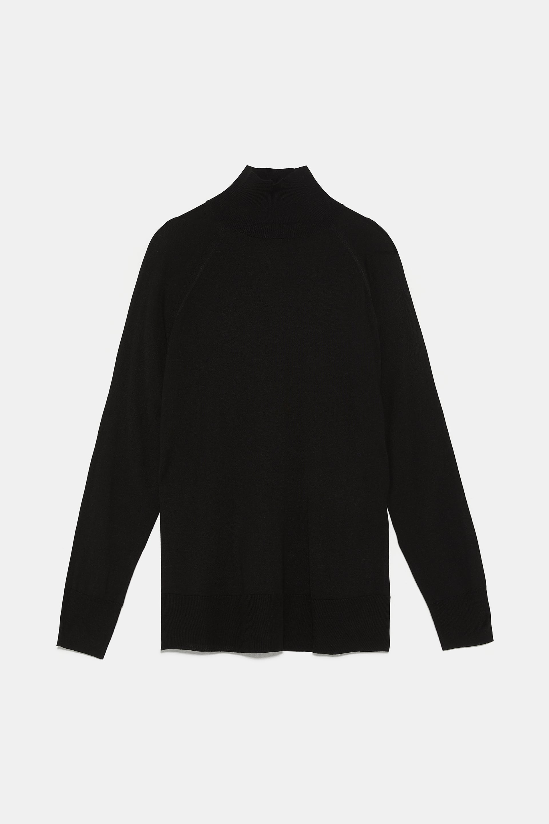 Jersey básico de cuello perkins, de Zara (15,95 euros).