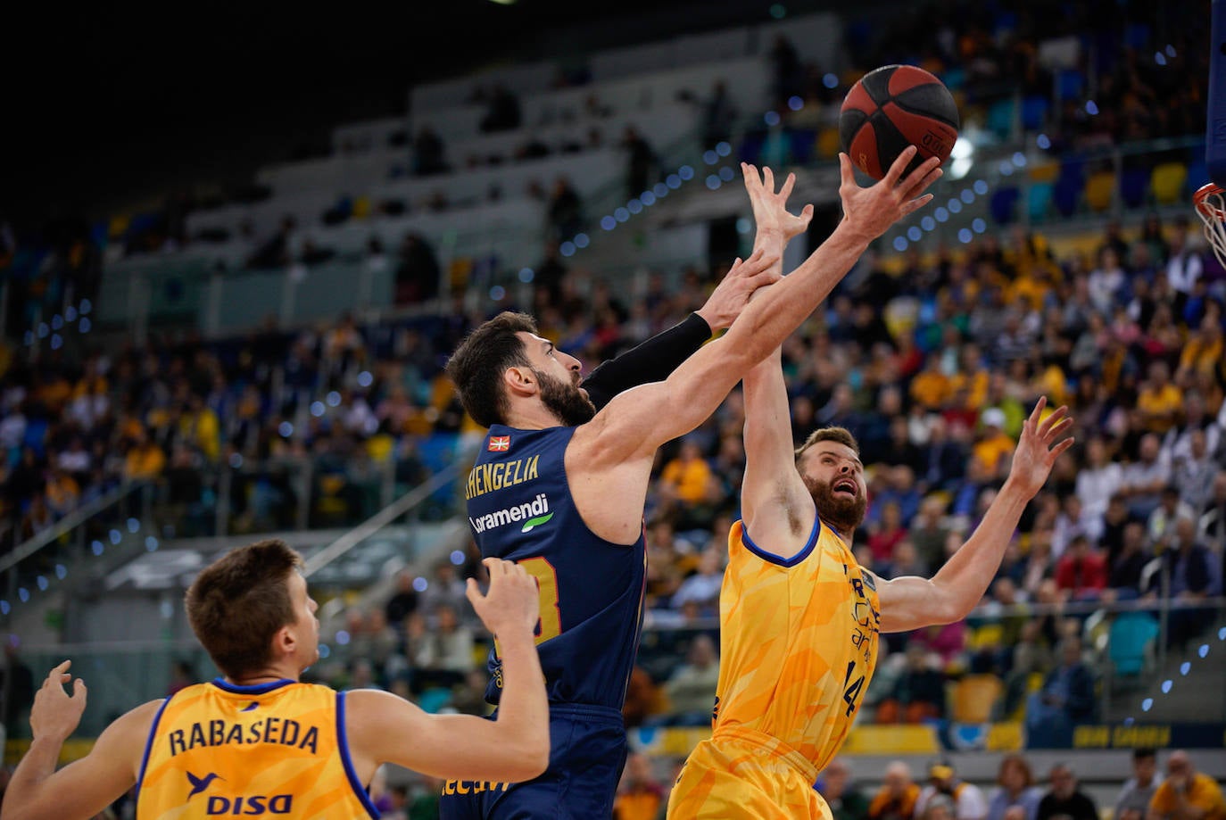 Fotos: Las mejores imágenes del Herbalife Gran Canaria - Kirolbet Baskonia