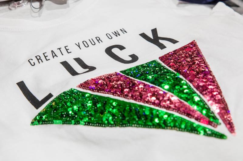 Camisetas de la firma Only en promoción 2x1 en la tienda Urban Sons.