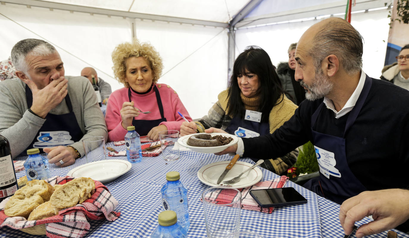 Mungia disfrutó de la tradicional feria con entusiasmo y con la presencia de ilustres invitados como Aitor Elizegi, presidente del Athletic