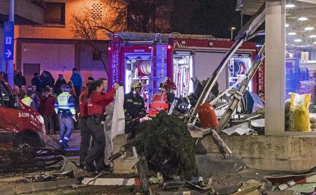 Personal de emergencias en el accidente mortal de Estella. 