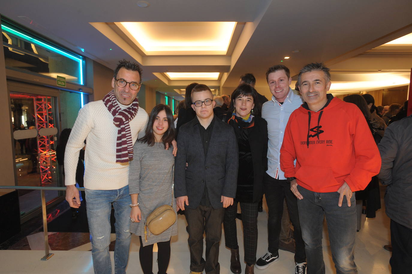 Jon Salvador, Arantza Herrera, Mikel García, Elvira Aguirrezabal, Sergio lópez y Javier Conde.