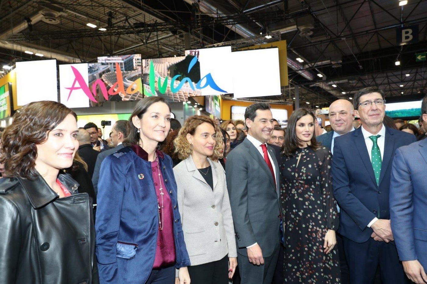 Fotos: ¿Te gusta el último vestido de la Reina? Es de rebajas y solo queda uno en todo Bizkaia