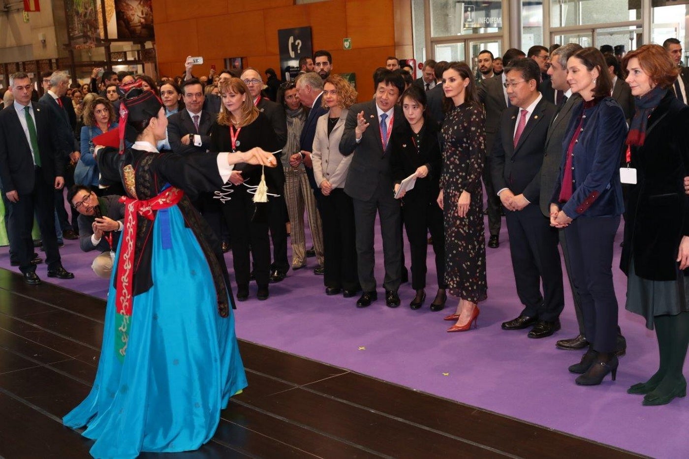 Fotos: ¿Te gusta el último vestido de la Reina? Es de rebajas y solo queda uno en todo Bizkaia