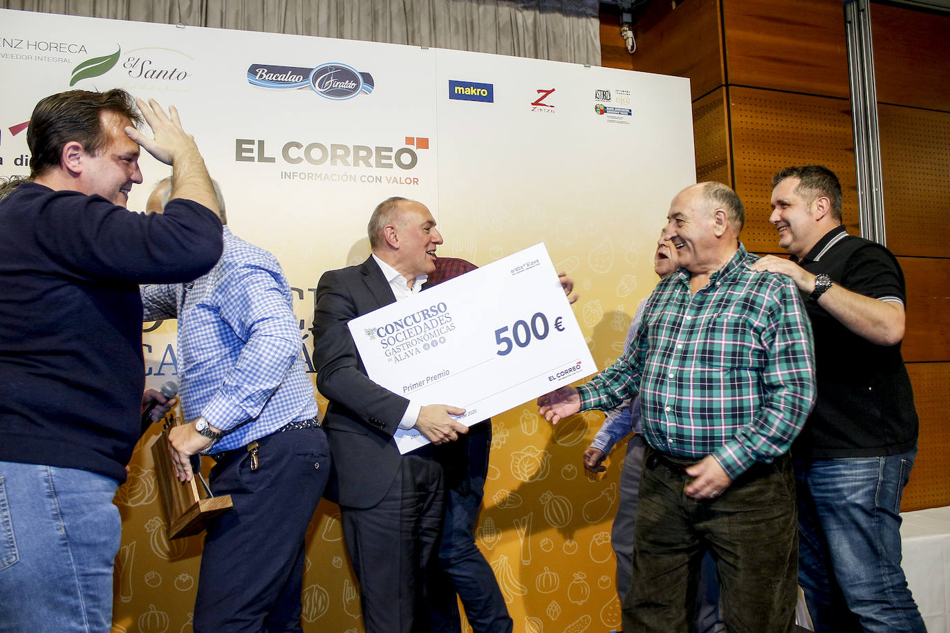 Fotos: Entrega de premios del XXIII Concurso de Sociedades Gastronómicas de Álava EL CORREO