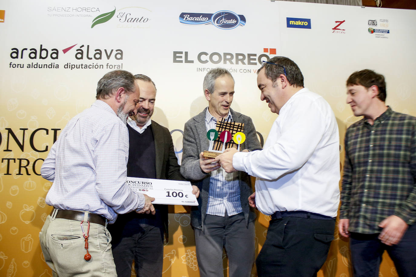 Fotos: Entrega de premios del XXIII Concurso de Sociedades Gastronómicas de Álava EL CORREO