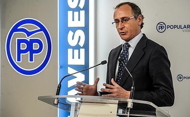 Alfonso Alonso, esta mañana durante su comparecencia ante los medios.