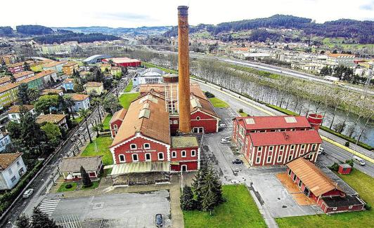 Imagen exterior del complejo cultural.