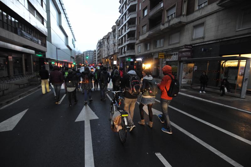 Fotos: La jornada de huelga en Álava. en imágenes