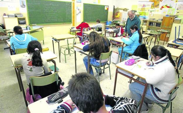 Alumnos durante una clase en un centro escolar vasco.