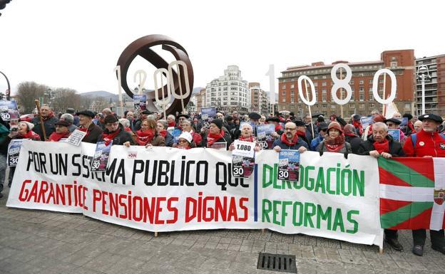 ELA y LAB desafían hoy con una huelga general a los gobiernos de Urkullu y Sánchez