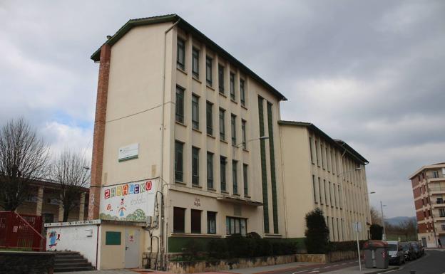 Educación baraja el derribo del antiguo edificio de Zabaleko.