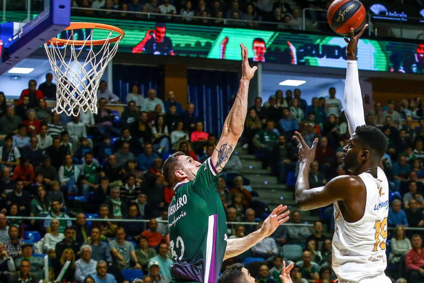 Fotos: Las mejores imágenes del Unicaja - Baskonia
