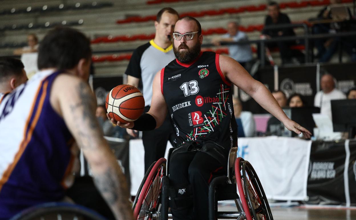 Asier García, el conductor del juego del Bidaideak. 