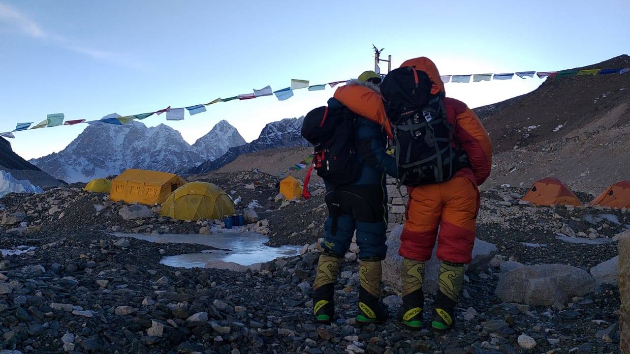 Fotos: Txikon ya está en el Everest