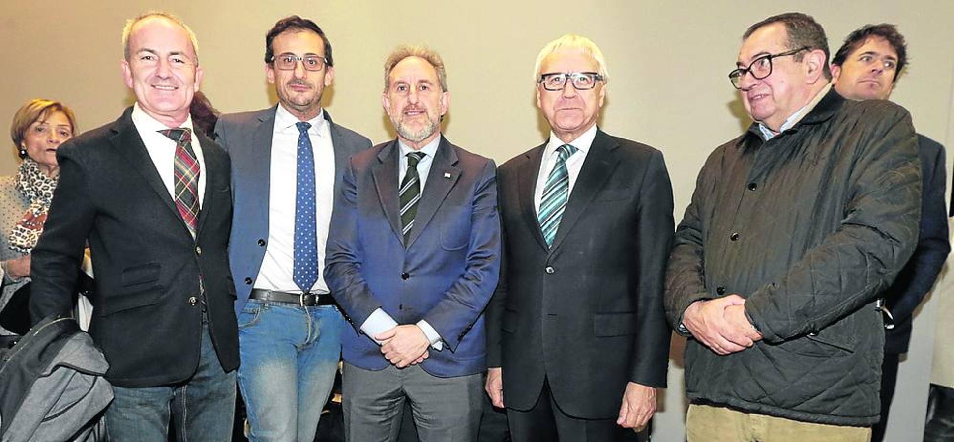 Alfonso Garcia, Ekain Rico, Alfonso Gil, Vicente Reyes e Íñigo Pombo. 