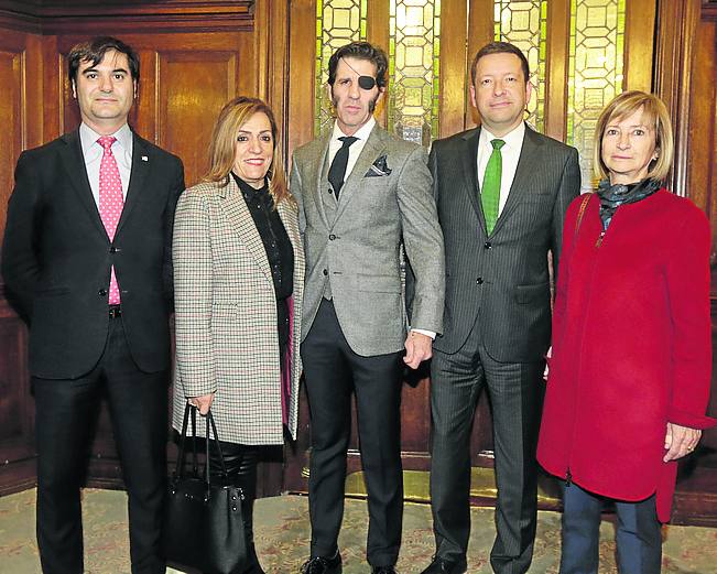 Gabriel Rodrigo, Lourdes González, Juan Jose Padilla, Javier Rodríguez y Begoña Agirre. 