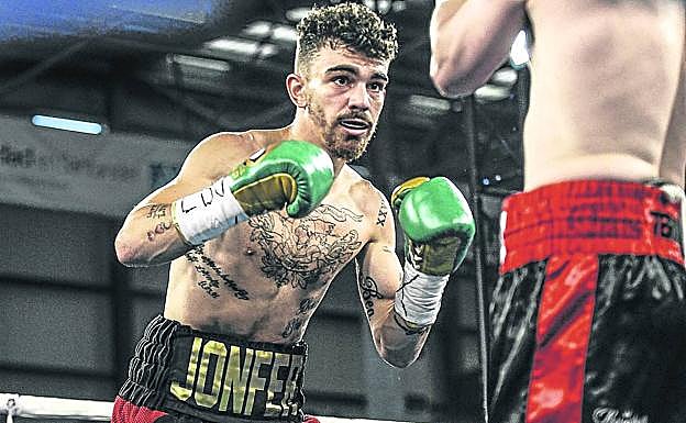 'Jonfer' trabaja contra el reloj su estrategia para pelear contra 'El Papa' Pérez.