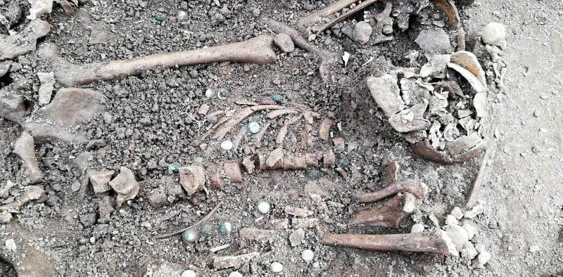 Fotos: Hallan diez esqueletos en la primera fosa carlista de Euskadi