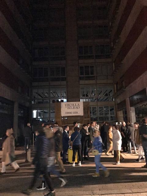 Fotos: Un incendio en el patio interior del Hotel Ercilla deja sin luz a 3.800 viviendas y locales