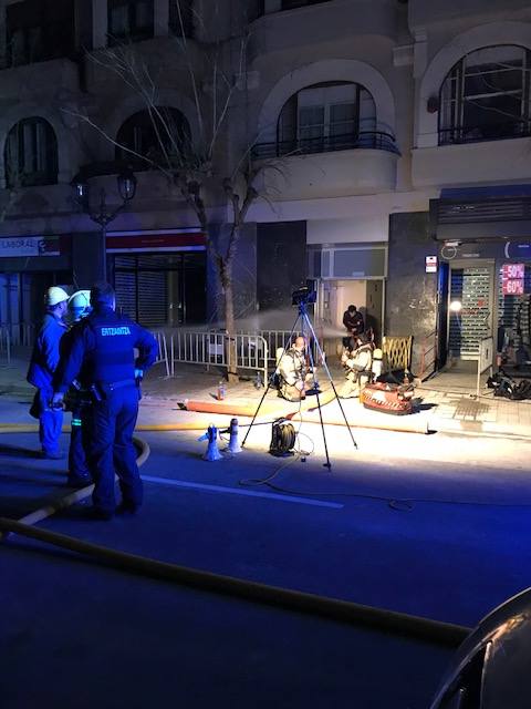 Fotos: Un incendio en el patio interior del Hotel Ercilla deja sin luz a 3.800 viviendas y locales