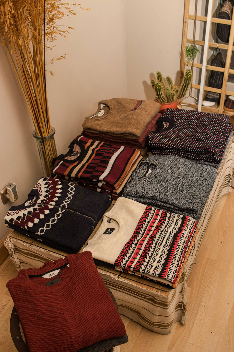 Fotos: Las zapatillas vascas que pisan fuerte: están hechas de botellas de plástico y algodón reciclado