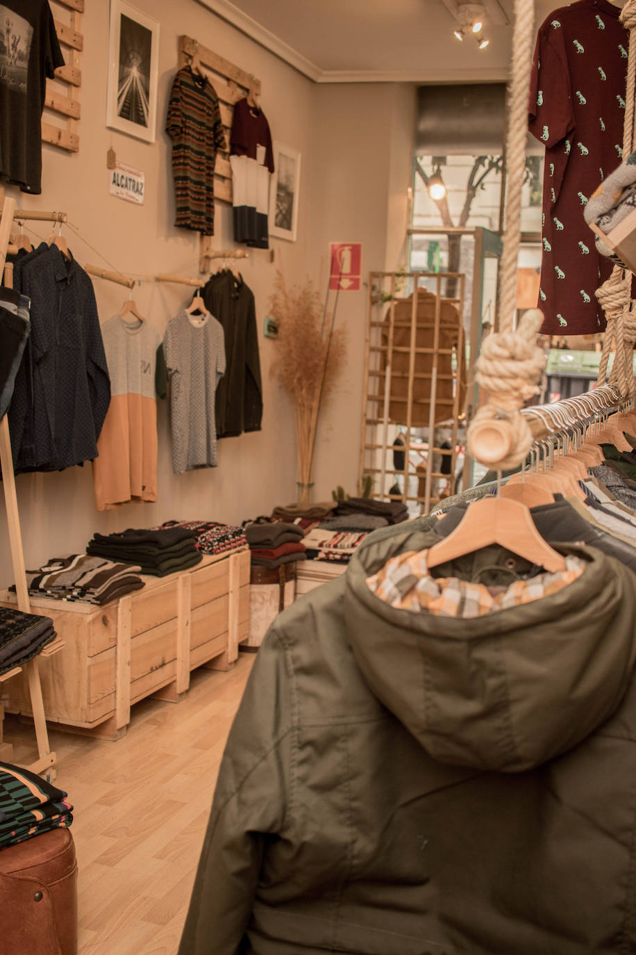 Fotos: Las zapatillas vascas que pisan fuerte: están hechas de botellas de plástico y algodón reciclado