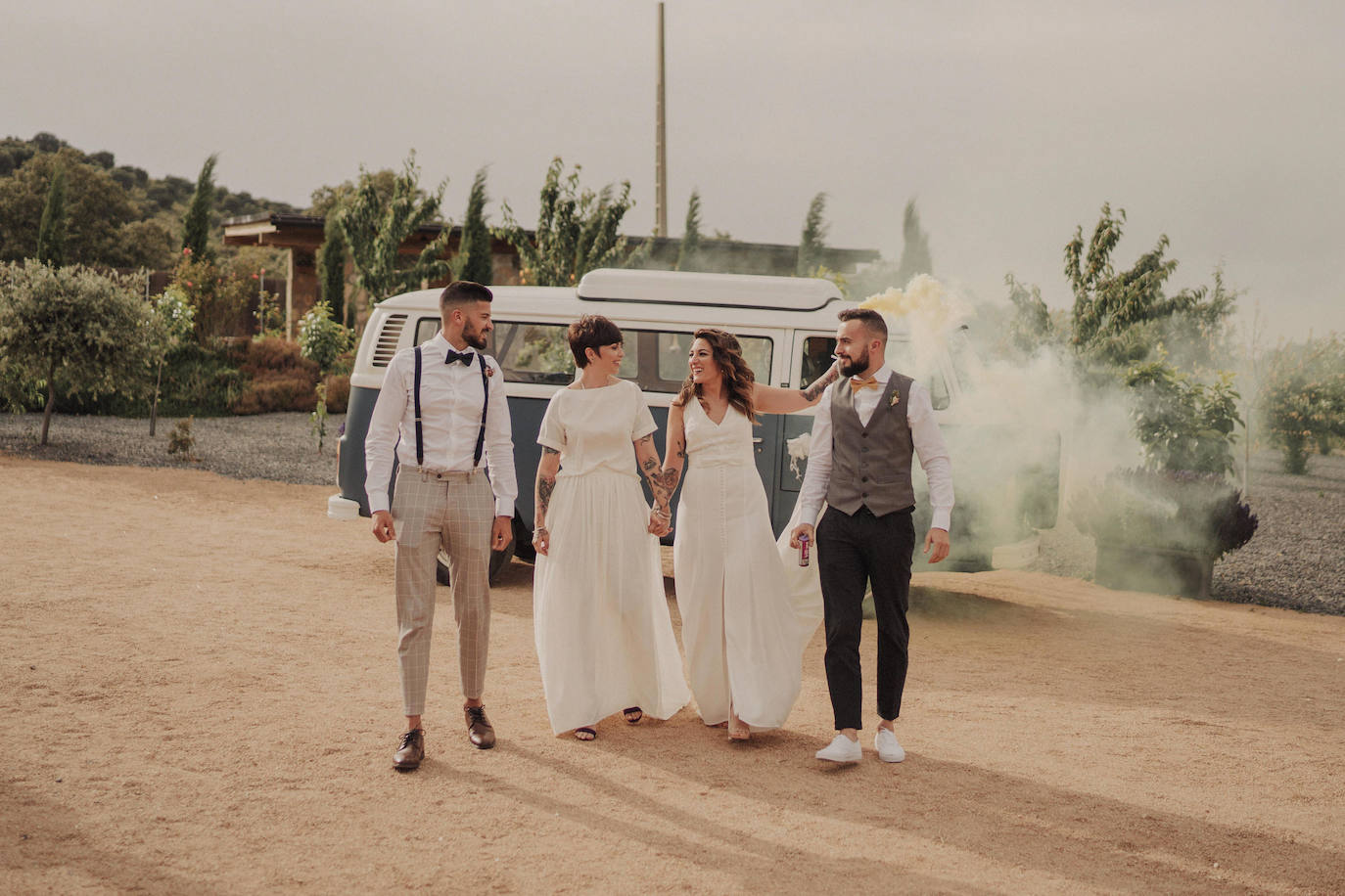 Fotos: Besos en Castro y boda en Madrid: la historia de amor de Esther y María bajo el prisma de un fotógrafo vizcaíno