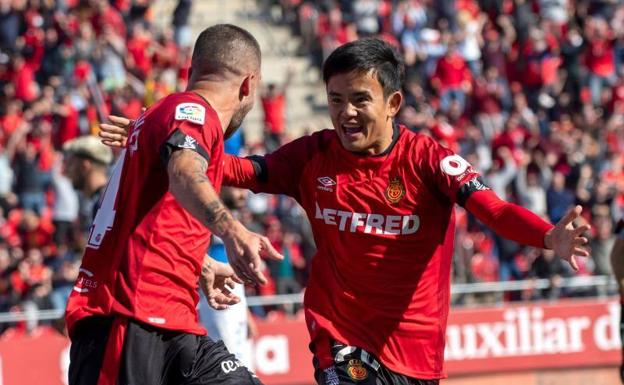 Kubo y Danio Rodríguez celebrando el gol