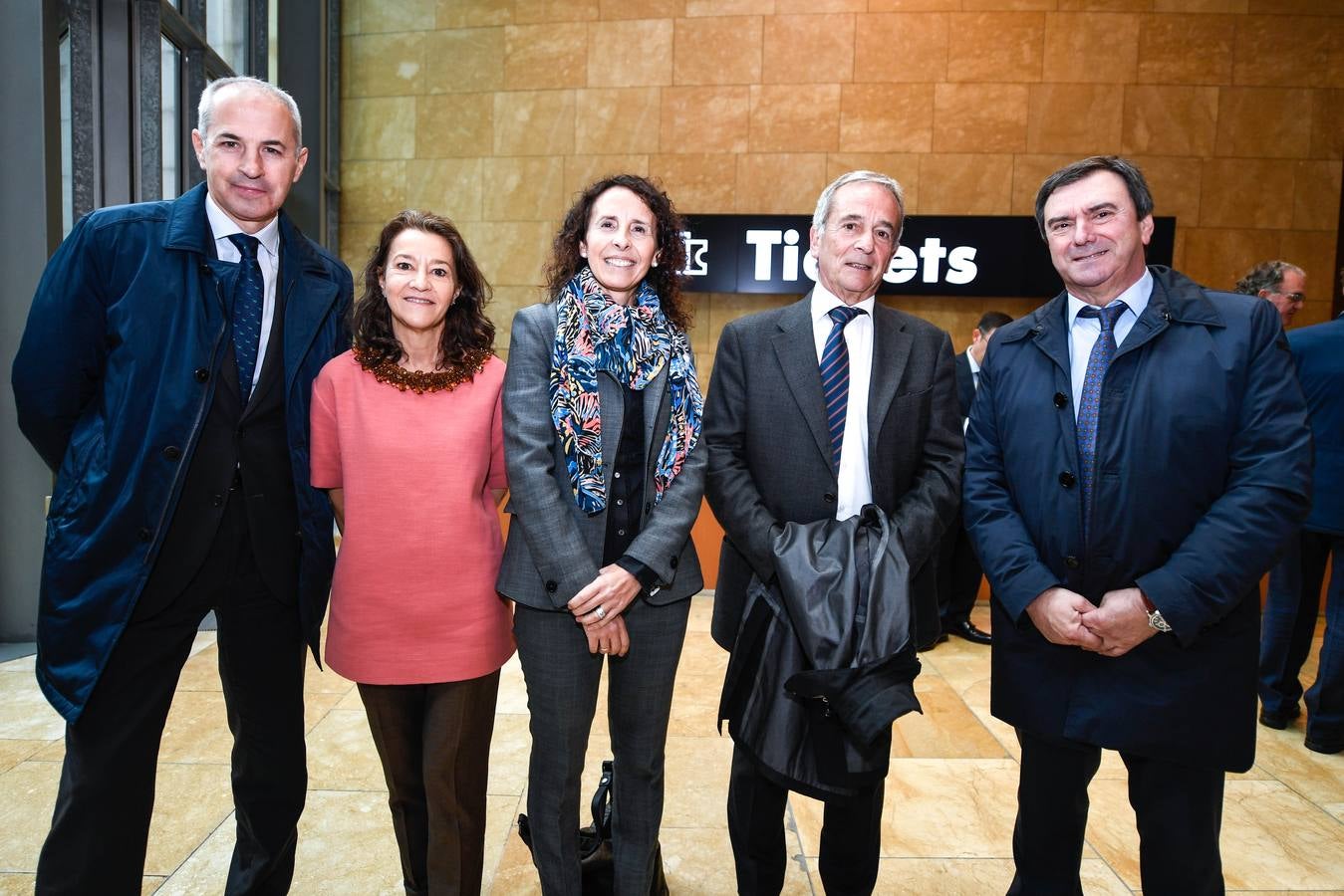 Adolfo Rey, Susana Palomino, Leire Bilbao, Manuel Salaverria y José Luis lópez Gil. 